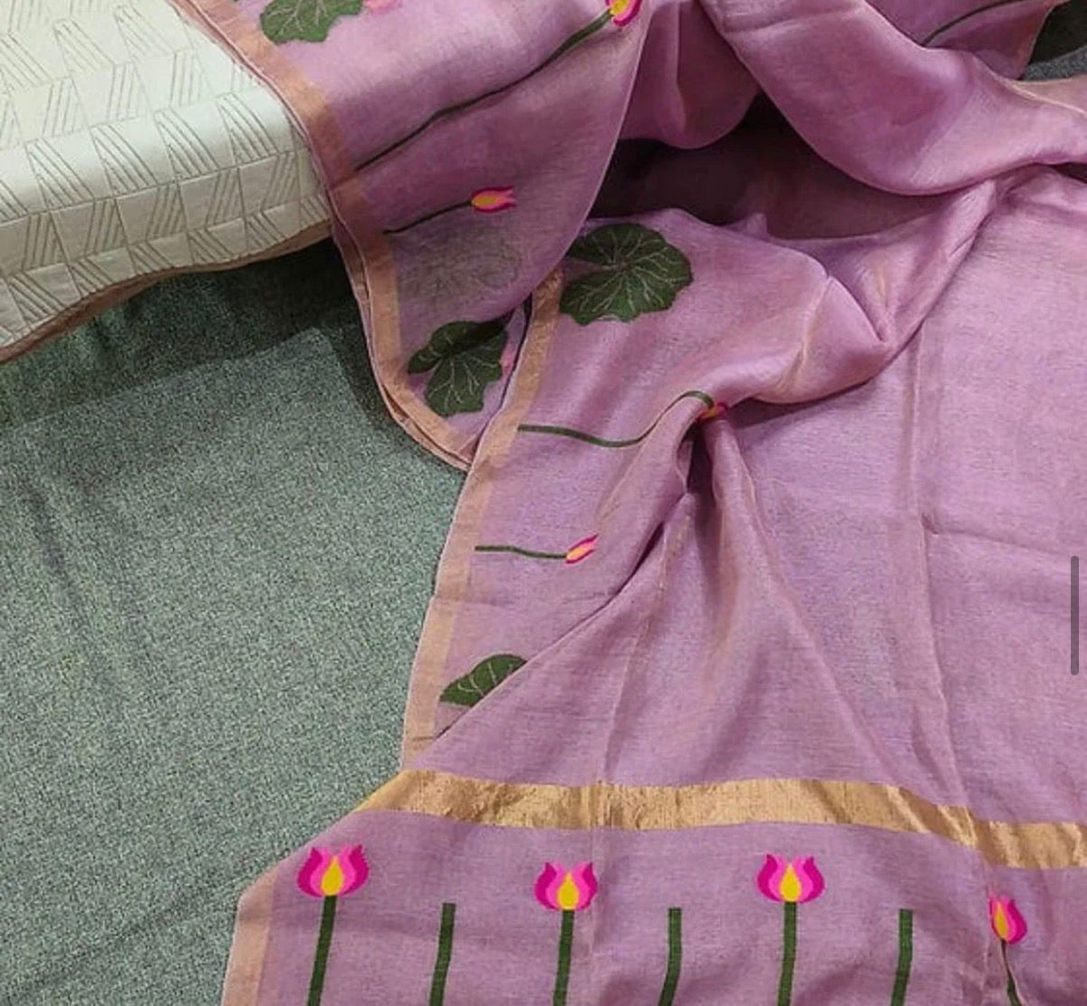 Silk Linen Sarees-Tulip style Floral Motifs