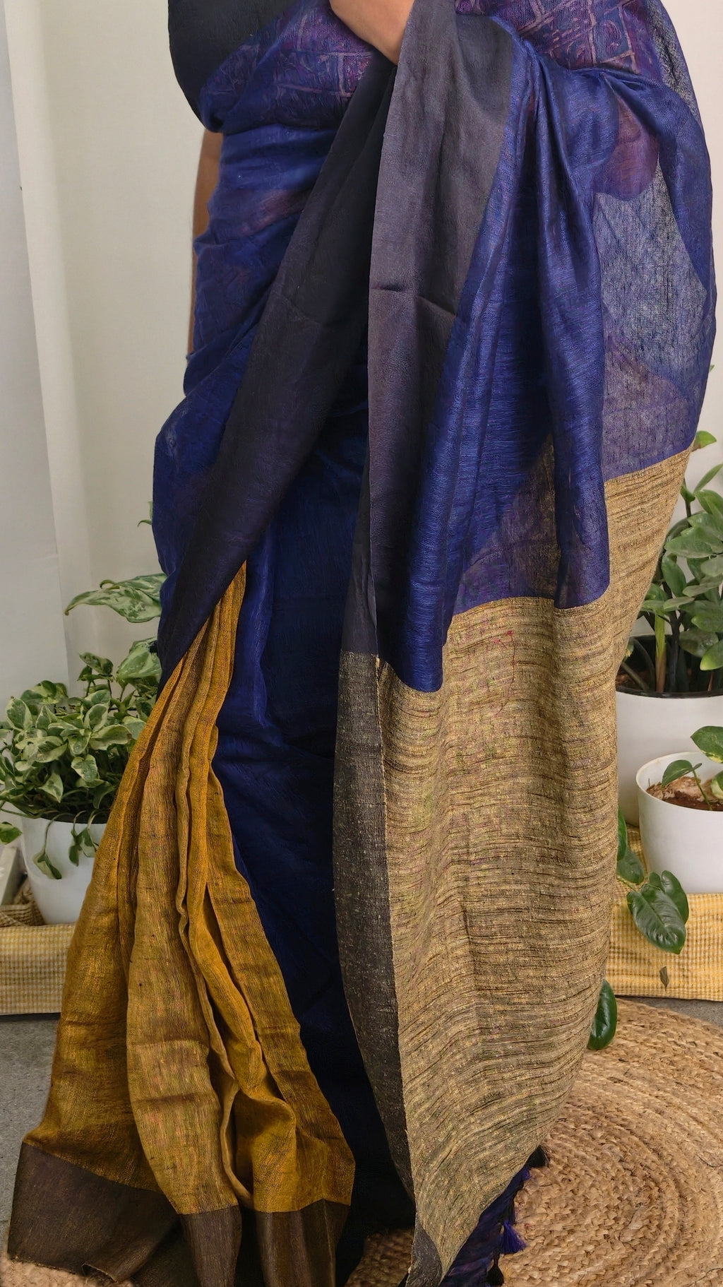 Linen saree - navy blue and brown