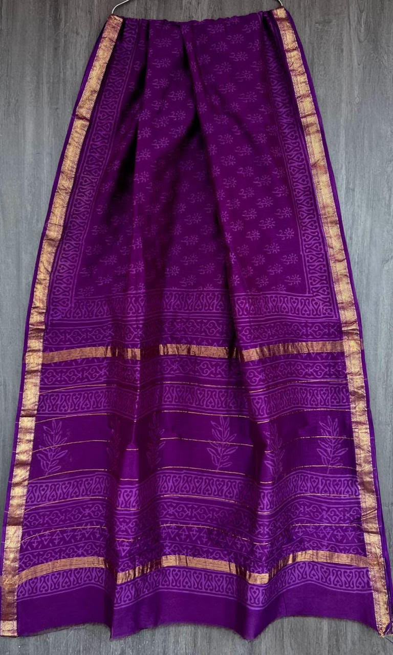 Maheshwari Silk Handloom Saree - Floral Butis