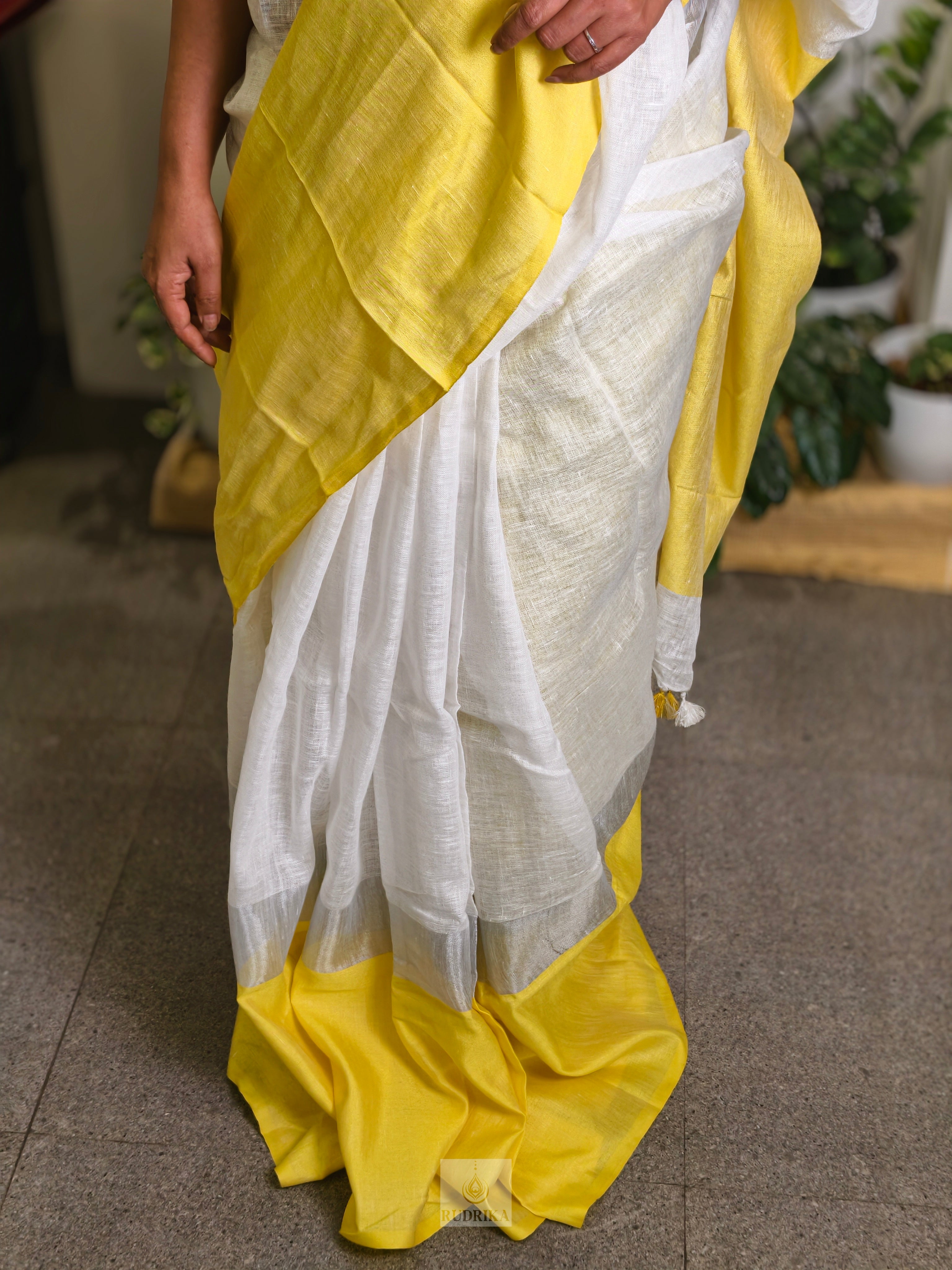 Linen saree - yellow mahapad