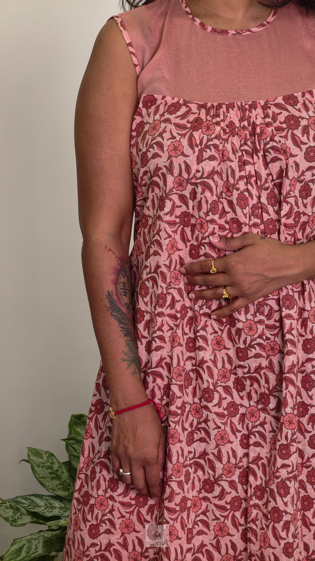 Maxi dress in dusky pink