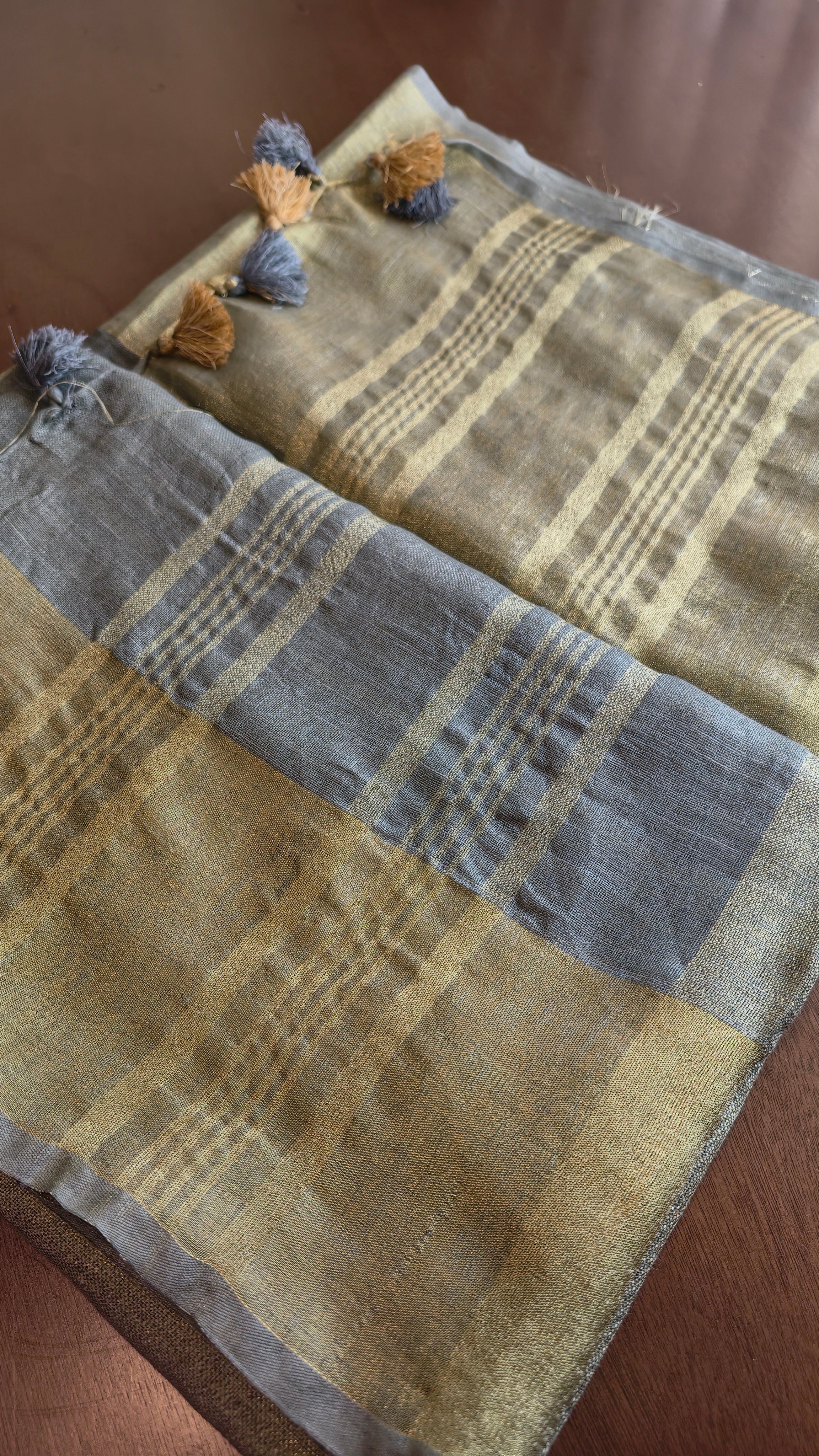 Linen - blue grey with metallic gold zari
