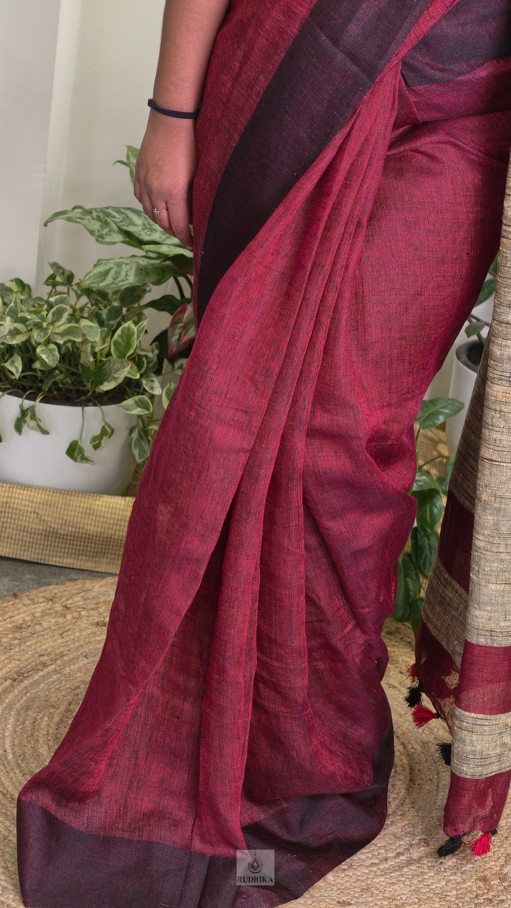 Linen saree - maroon with coir beige pallu