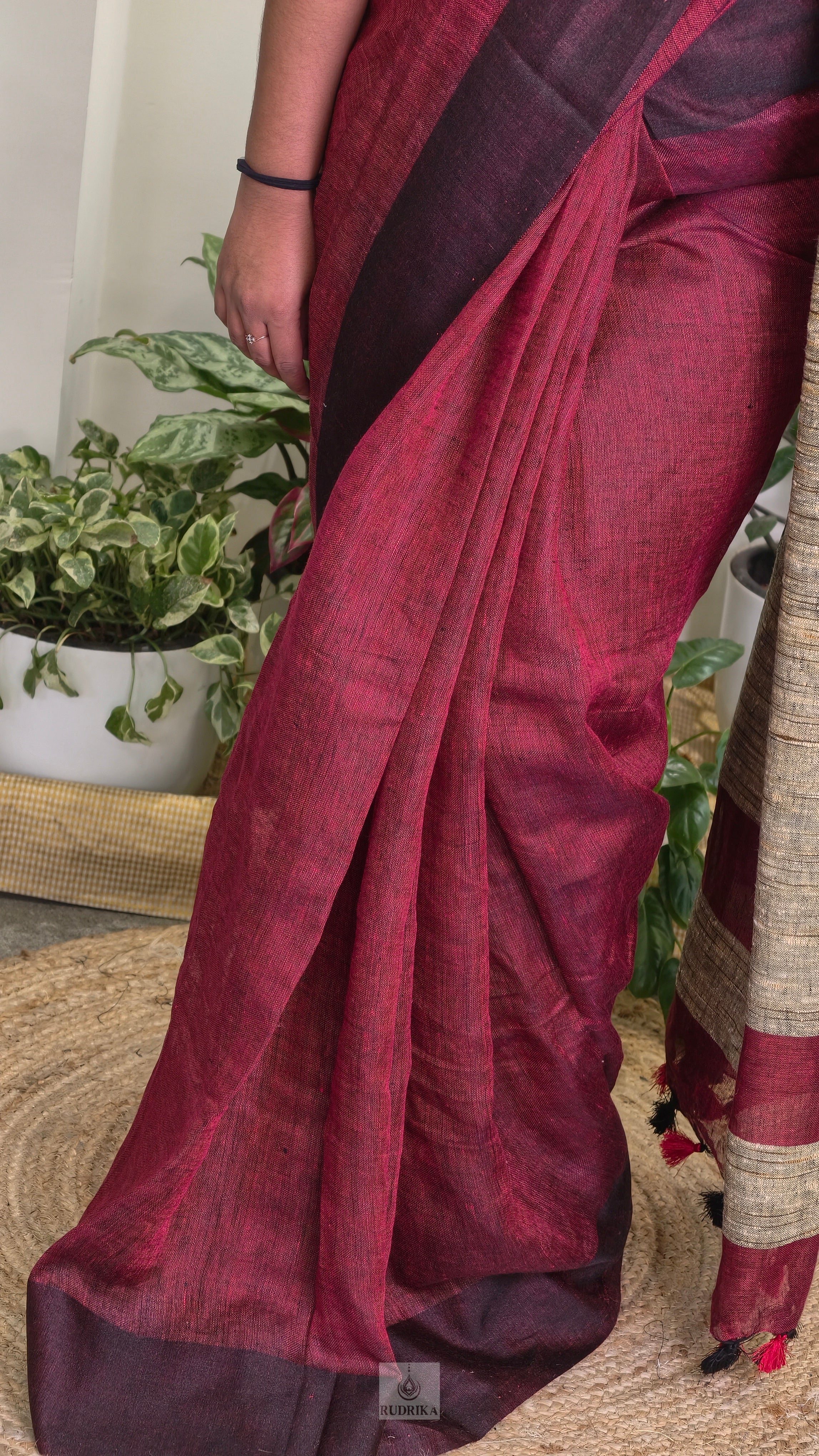 Linen saree - maroon with coir beige pallu