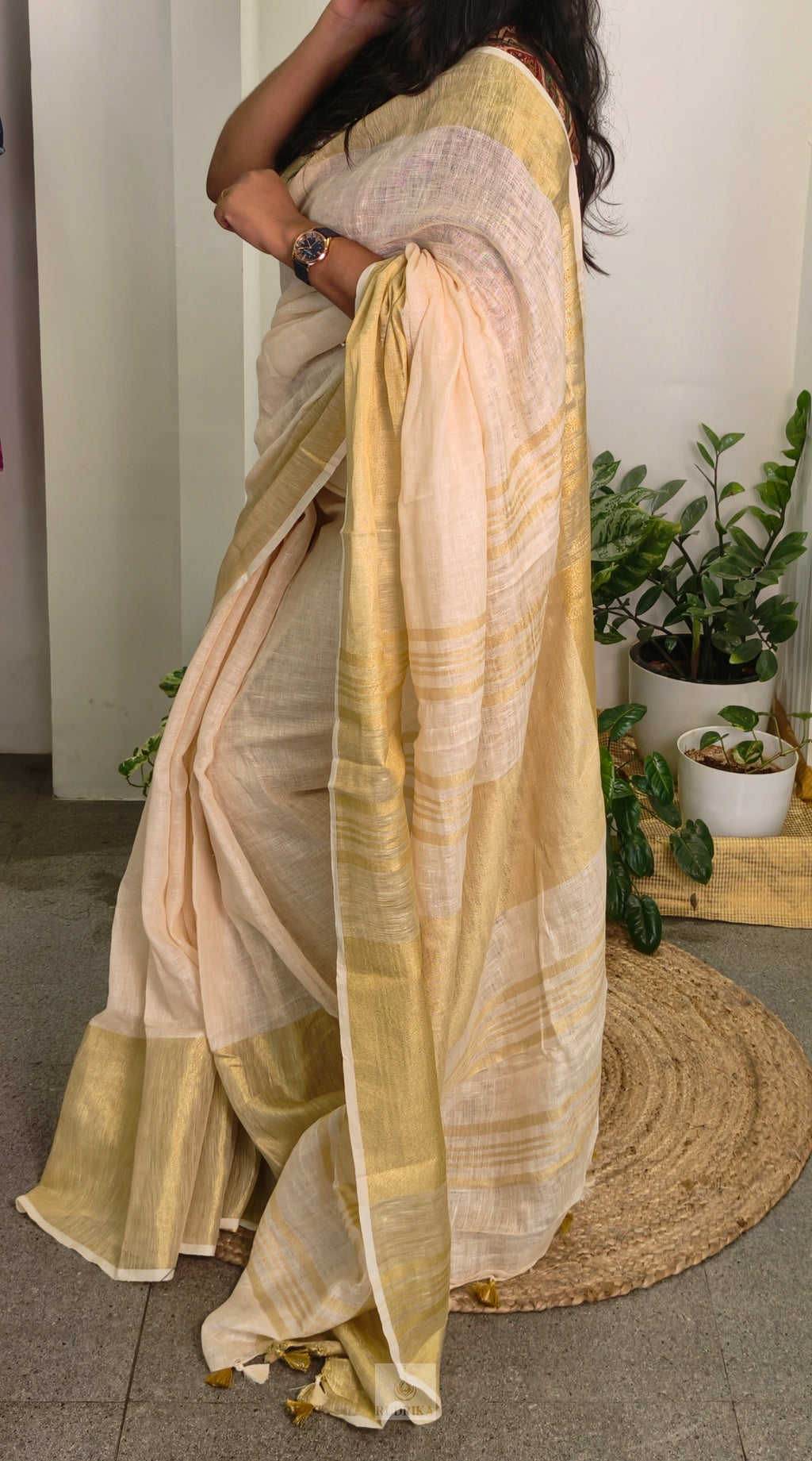 Linen saree with cream kasavu finish