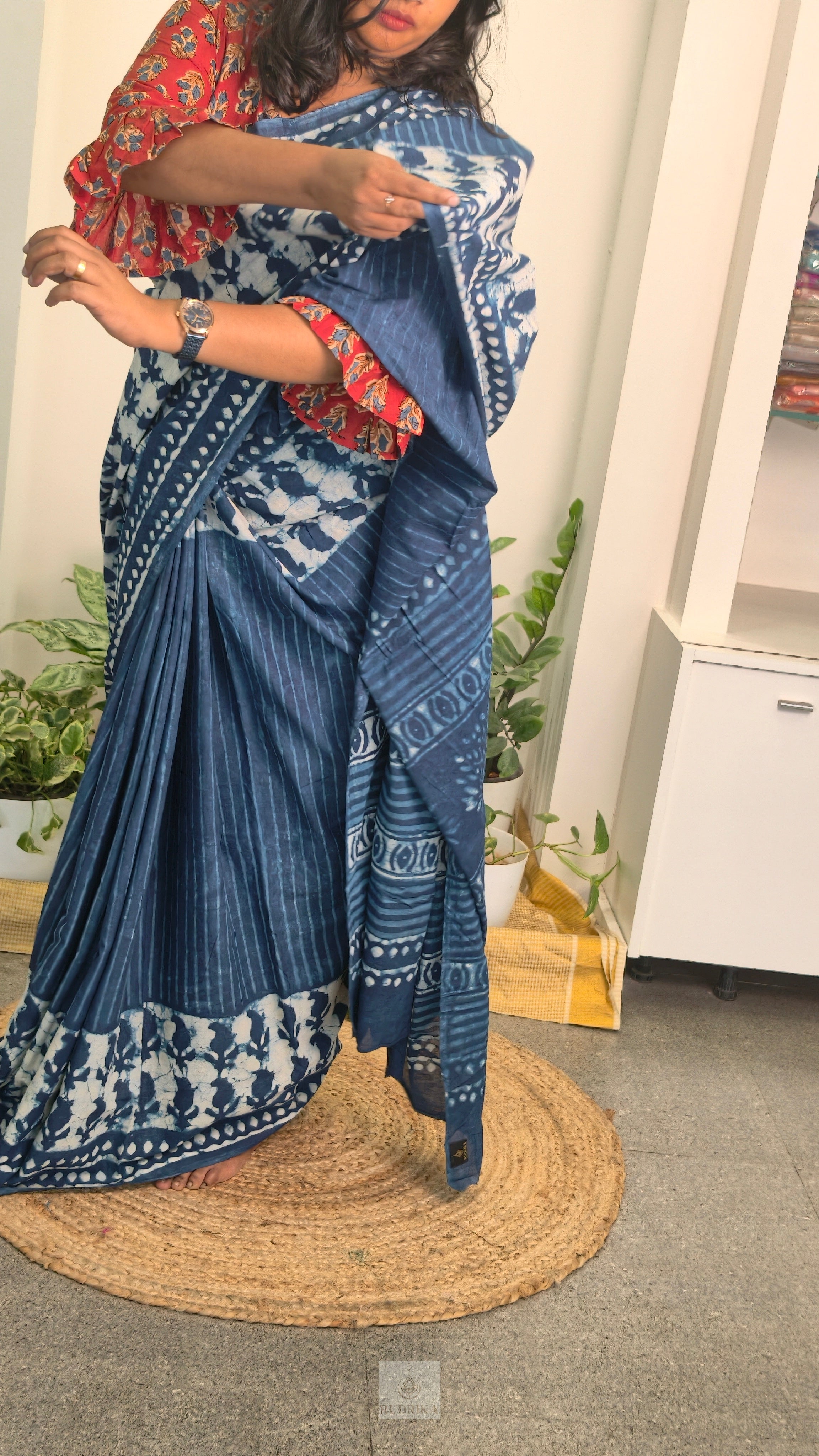 Soft cotton saree - indigo and paisley