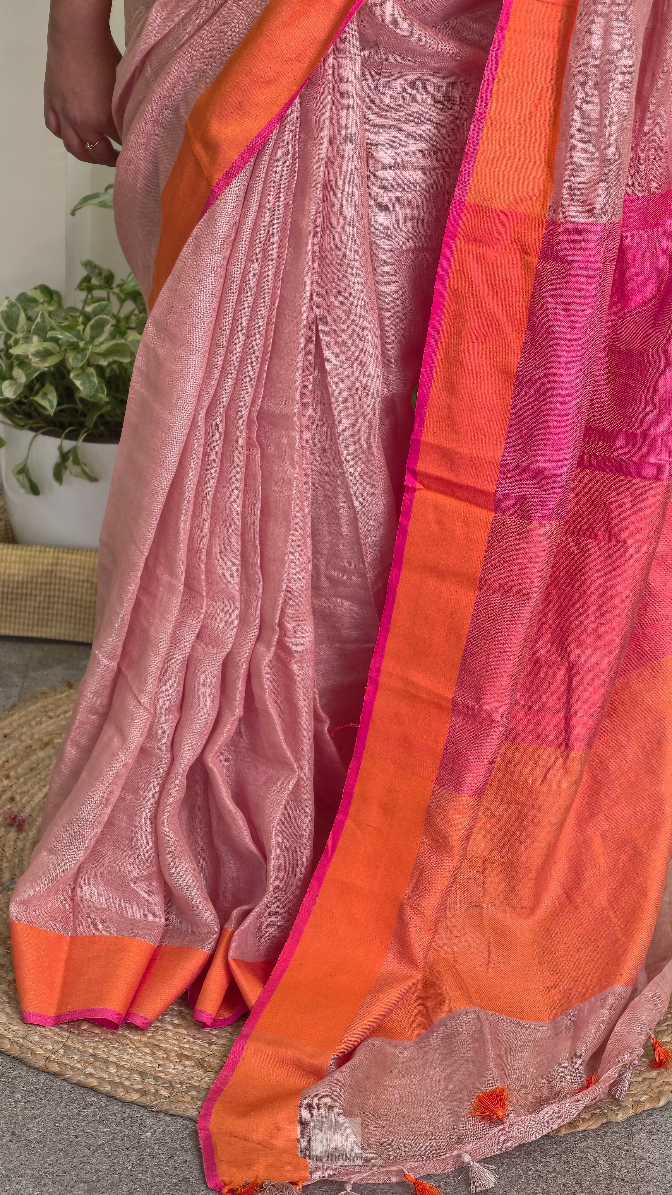 Linen saree - peachy pink