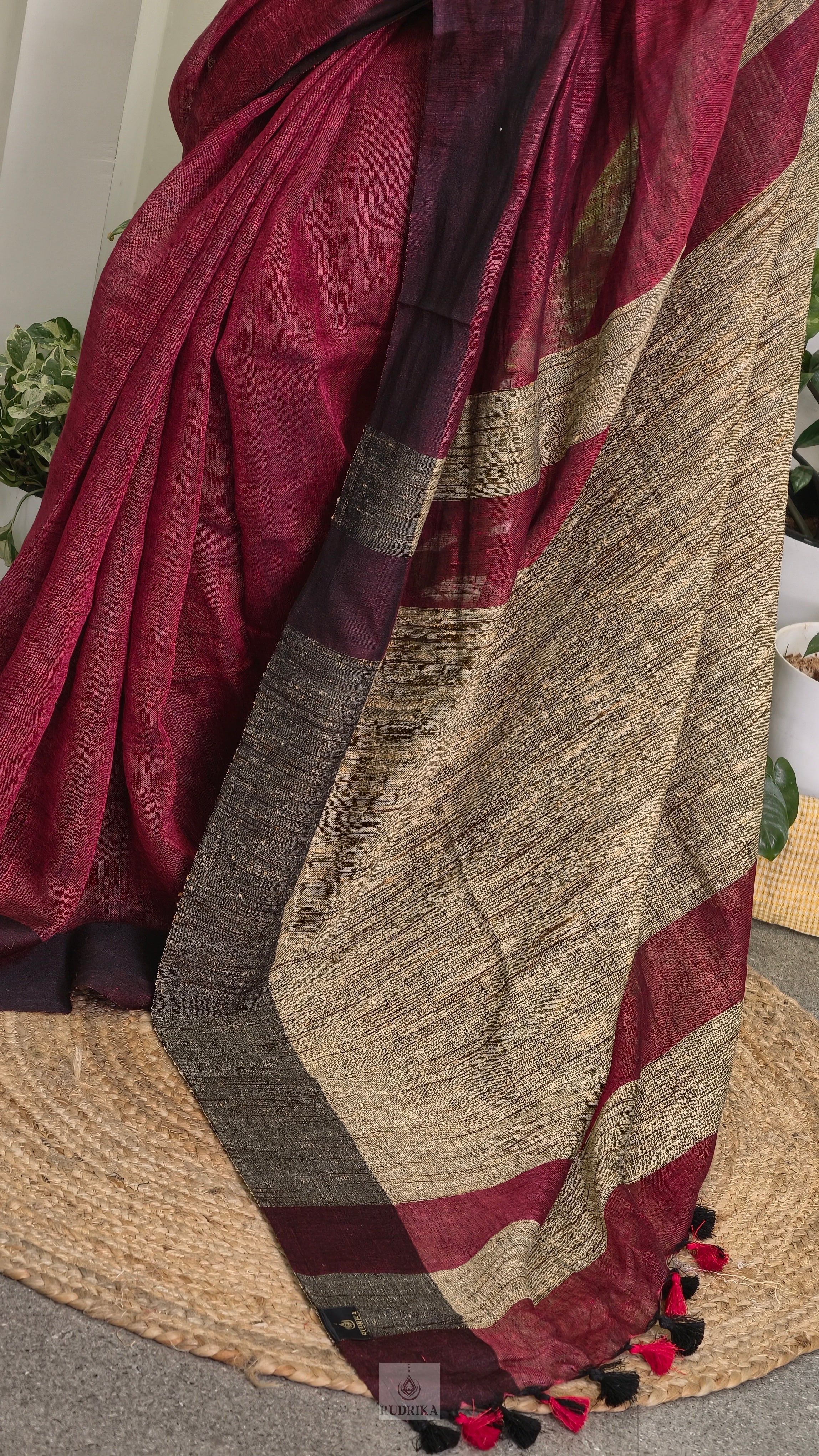 Linen saree - maroon with coir beige pallu