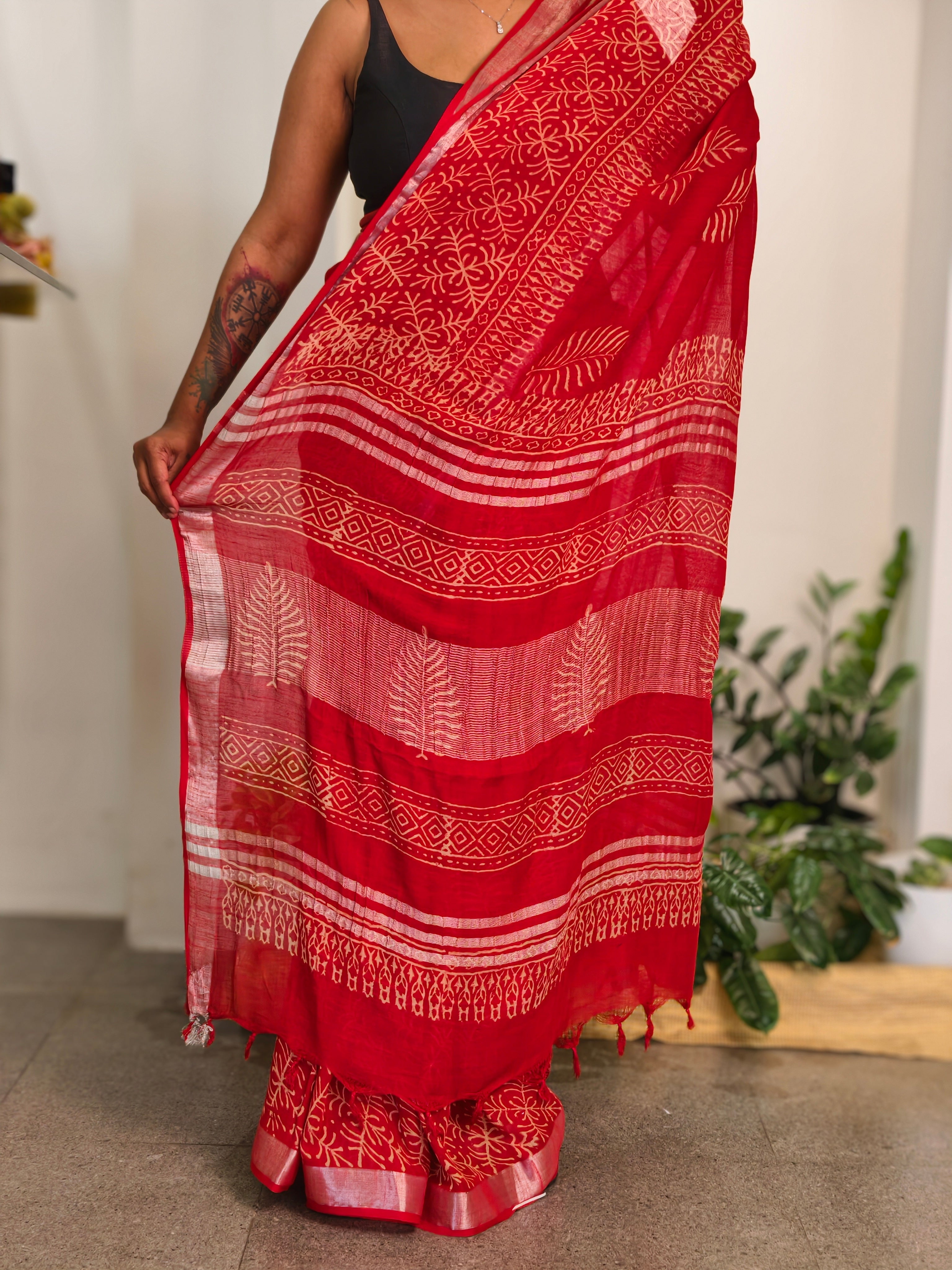 Linen Pattern Saree