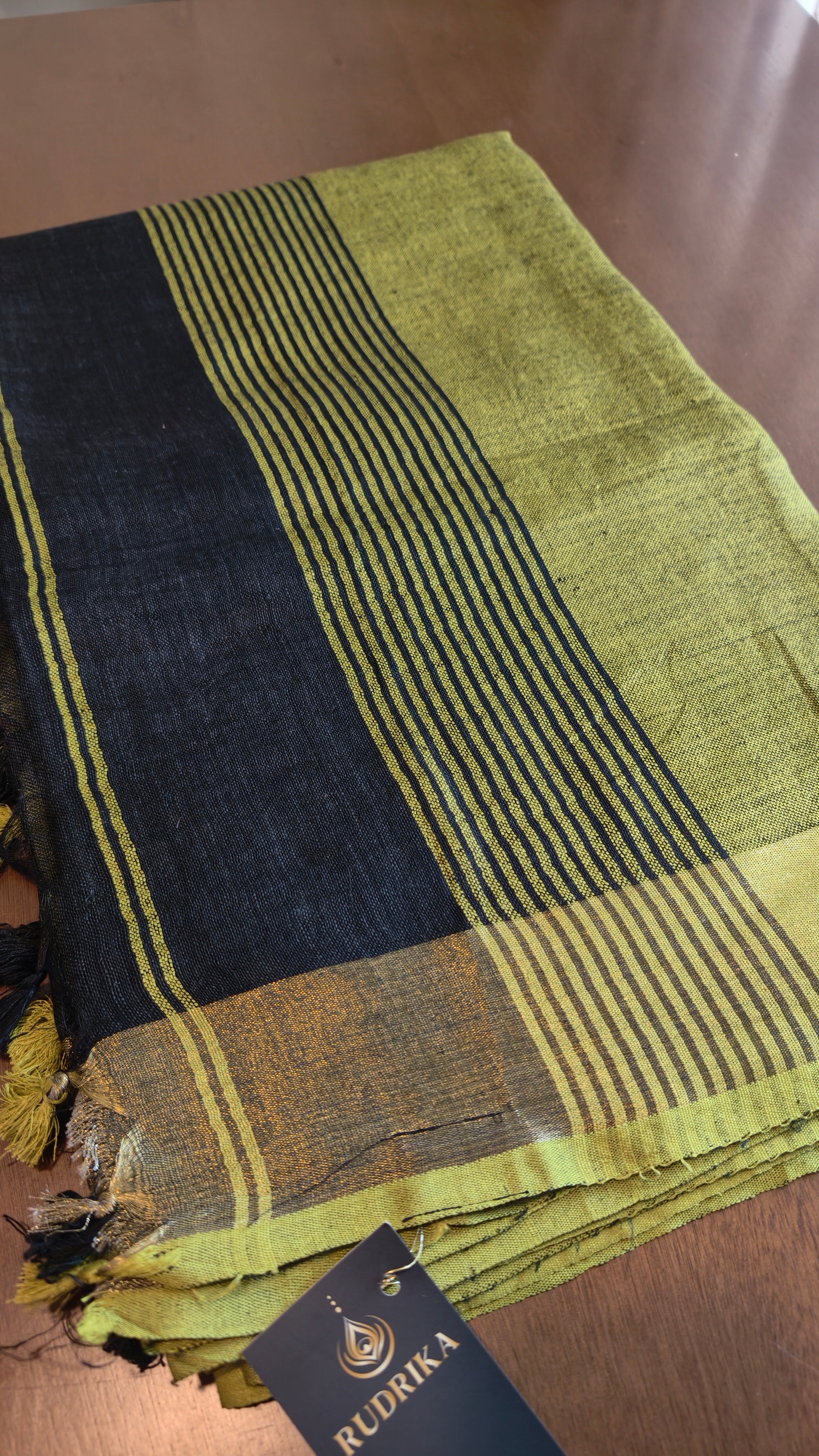 Linen - black with lime green border