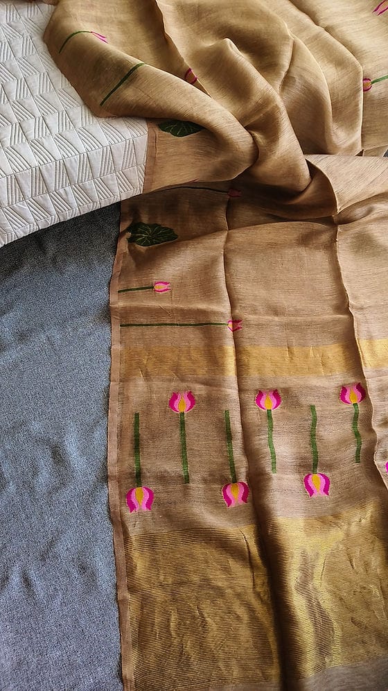 Silk Linen Sarees-Tulip style Floral Motifs