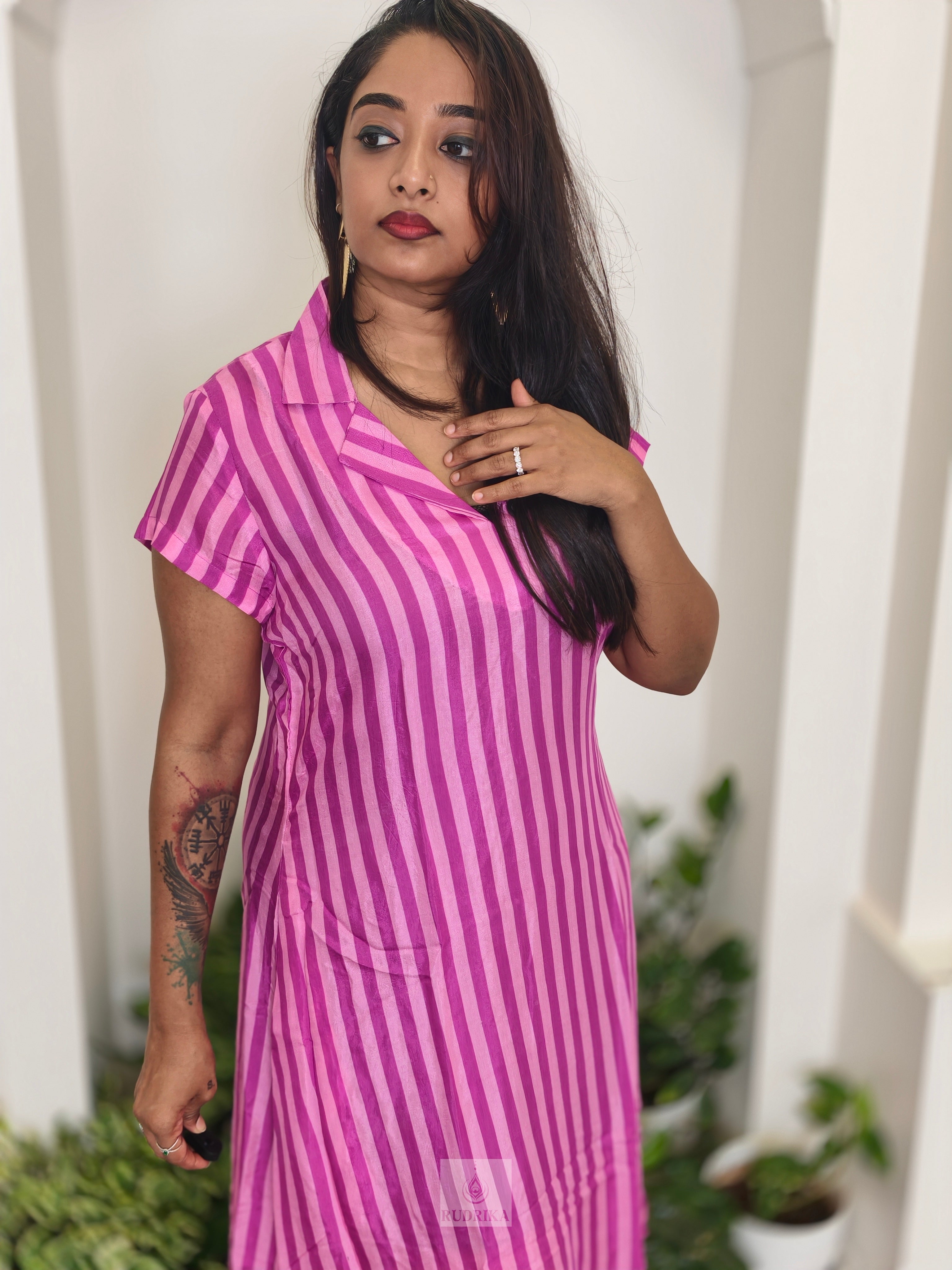 Maxi dress with collar - bubblegum pink