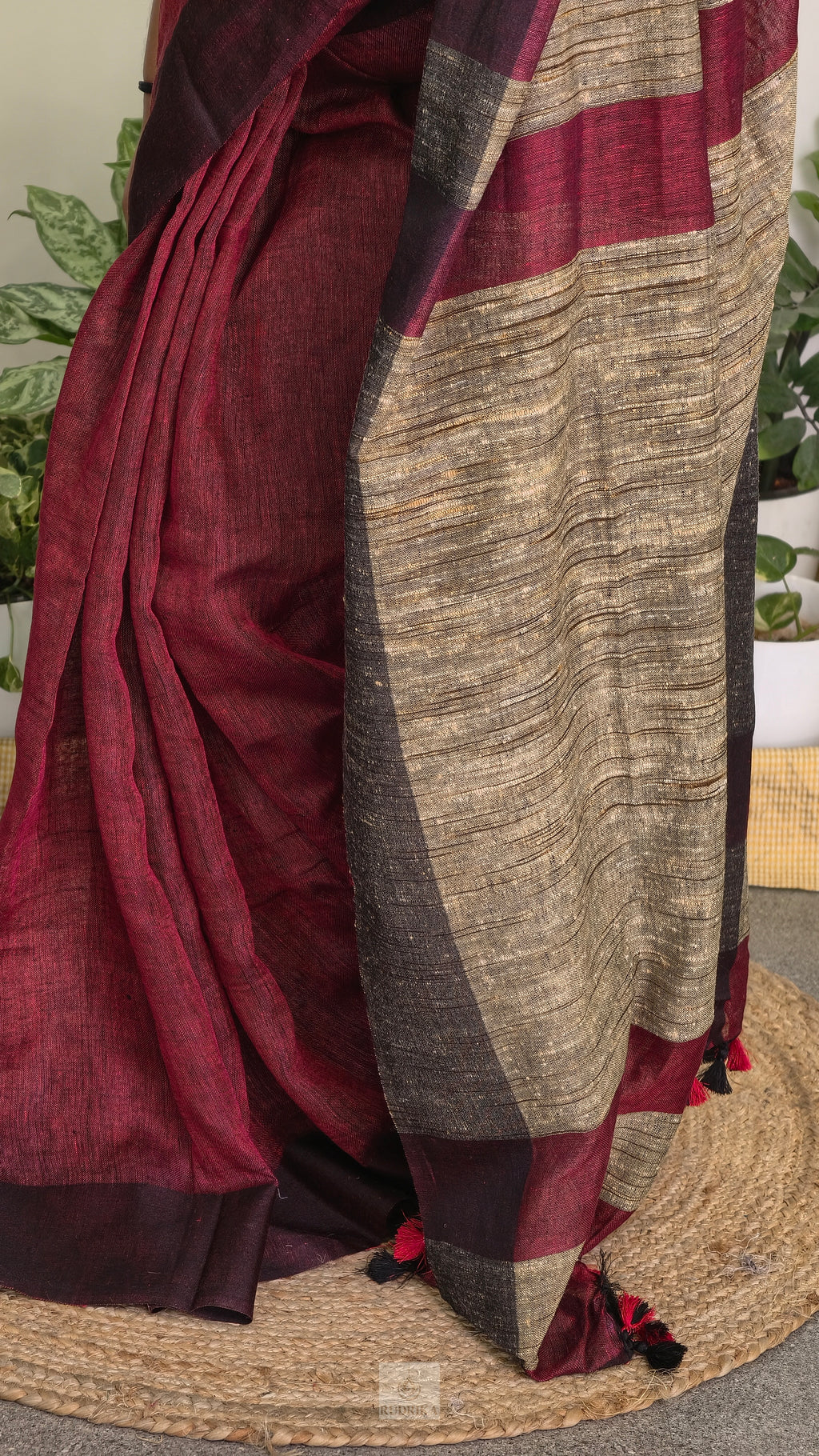 Linen saree - maroon with coir beige pallu