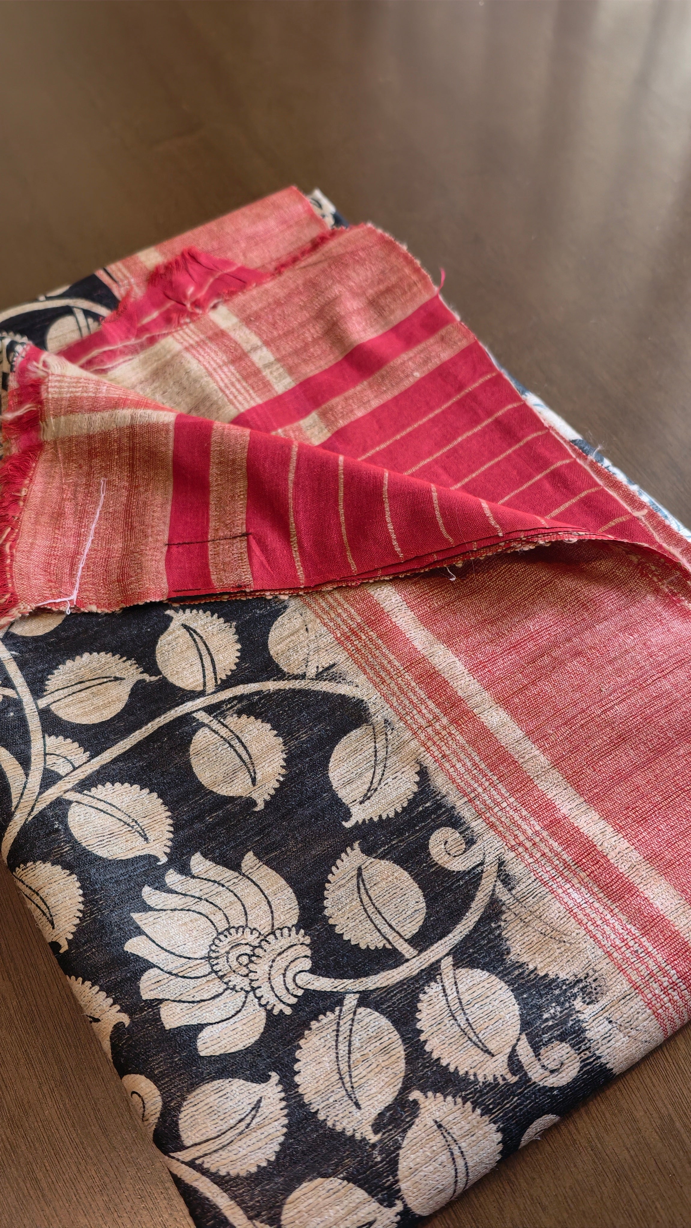 Ghicha Tussar - black and red