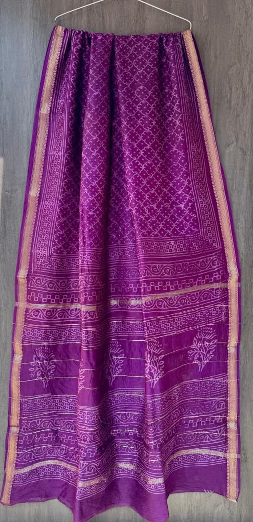 Maheshwari Silk Handloom Saree - Floral Butis